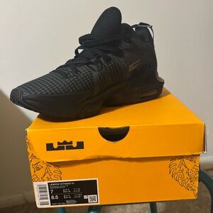 Nike LeBron Witness VII Triple Black Sneakers